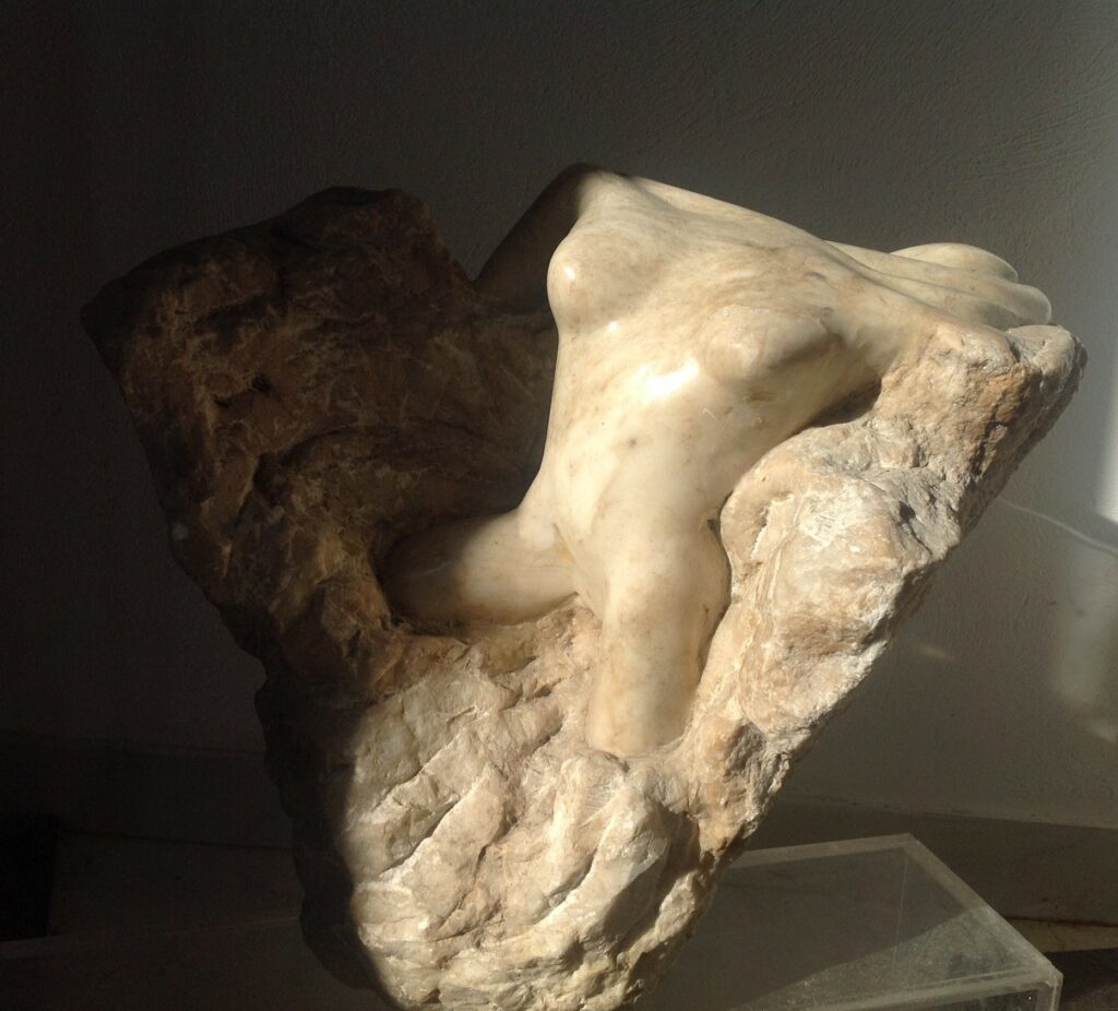 Extasie - white alabaster - 50x40x30cm - In villa d arte